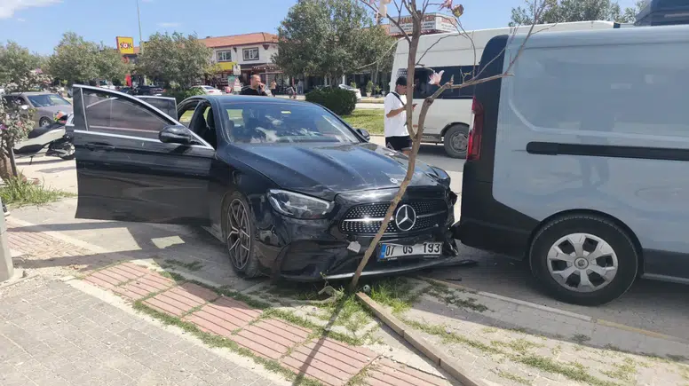 Turizm merkezinde can pazarı: 4 yaralı!