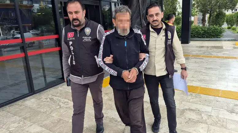 Alanya'da Parktaki Sözleri Yargıya Taşındı: Cumhurbaşkanına Hakaretten Tutuklandı