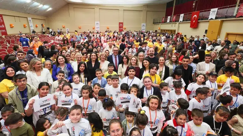 LÖSEV 1450 Lösemili Çocuk ve Ailesini Kemer Tatilinde Buluşturdu