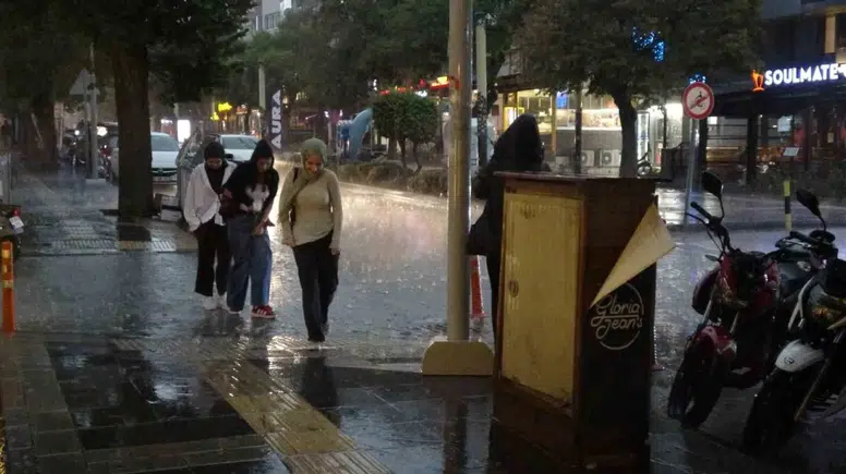 Burdur Valiliği Vatandaşları Uyardı! Fırtına ve Sağanak Etkili Olacak