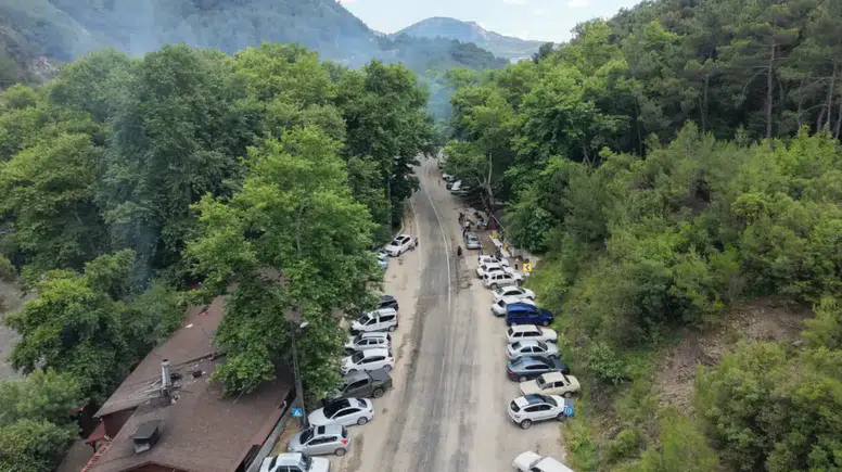 Adana'da Sıcaklardan Bunalanlar Mesire Alanlarına Akın Etti