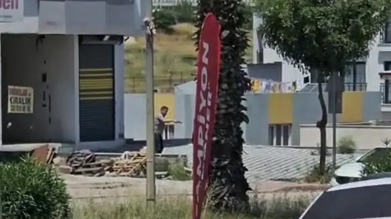 Adana'da Emekli Polis Uyuşturucu Bağımlısı Oğlunu Vurdu! O Anlar Kameraya Yansıdı