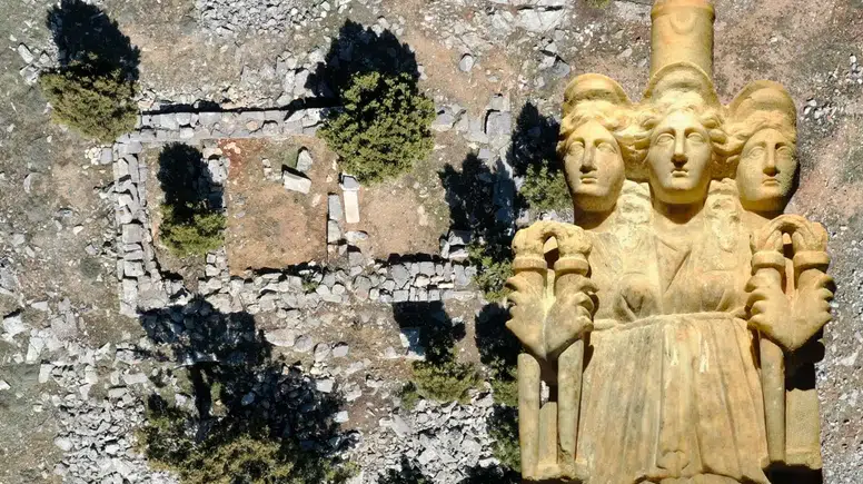 Isparta Yalvaç'taki 113 Yıllık Gizem Çözüldü! Men Kutsal Alanı'ndaki Yapı Hekate Tapınağı Çıktı
