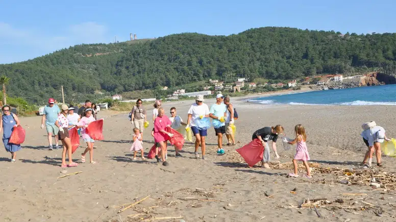 Gazipaşa Kahyalar Sahili'nde Çevre Bilinci Sınırları Aştı