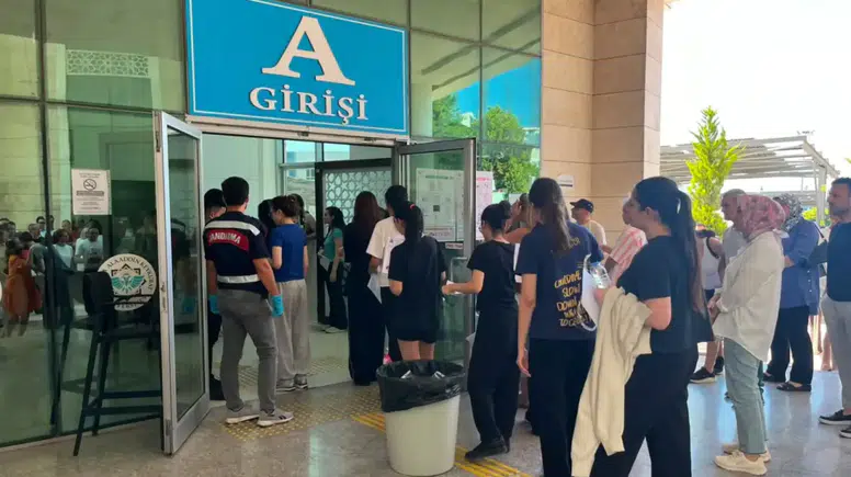 YKS 2026 İkinci Oturum: Alanya'da 5 Bin 994 Aday AYT Sınavına Girdi
