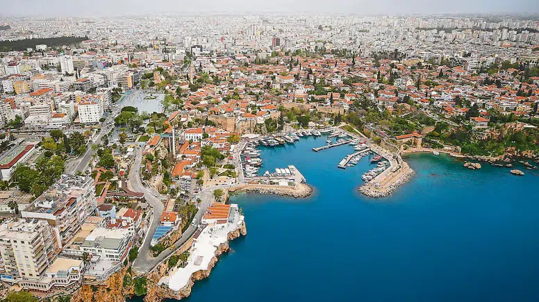 Antalya Turizminde 'Kimlik ve Fiyat' Alarmı