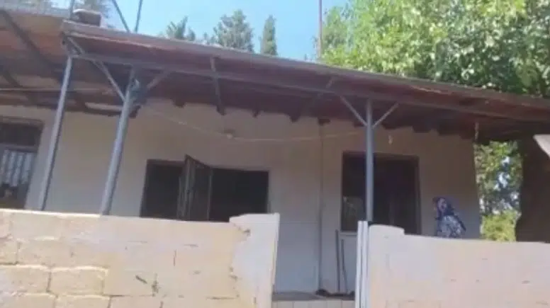 Kepez'de Uzaklaştırma Kararını Öğrenen Şahıs Evini Ateşe Verdi