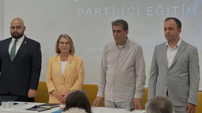 İYİ Parti Antalya’da "Sahadan Sandığa" Eğitim Seferberliği