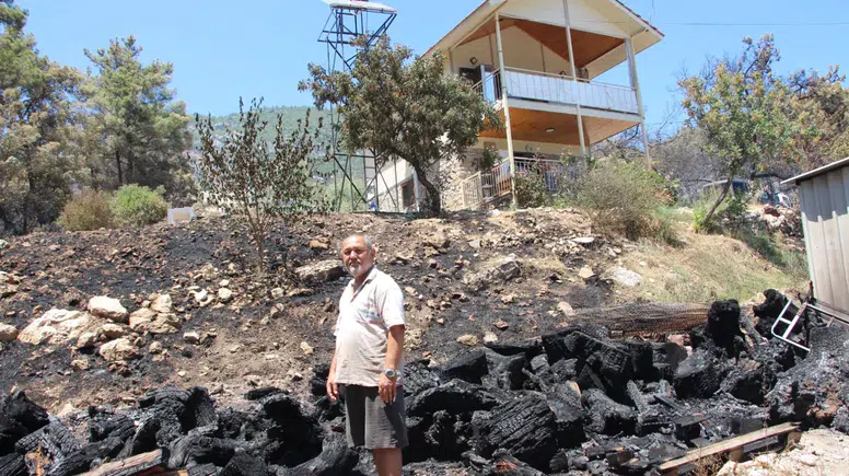 Kumluca'daki Orman Yangınında Emekli İtfaiyecinin Evi İçin Mücadelesi