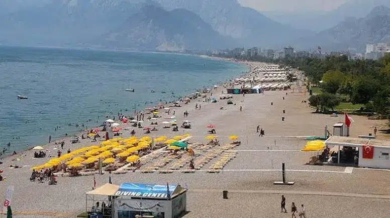 Deniz Keyfi Hastalığa Dönüşmesin: Uzmanlardan Uyarı!