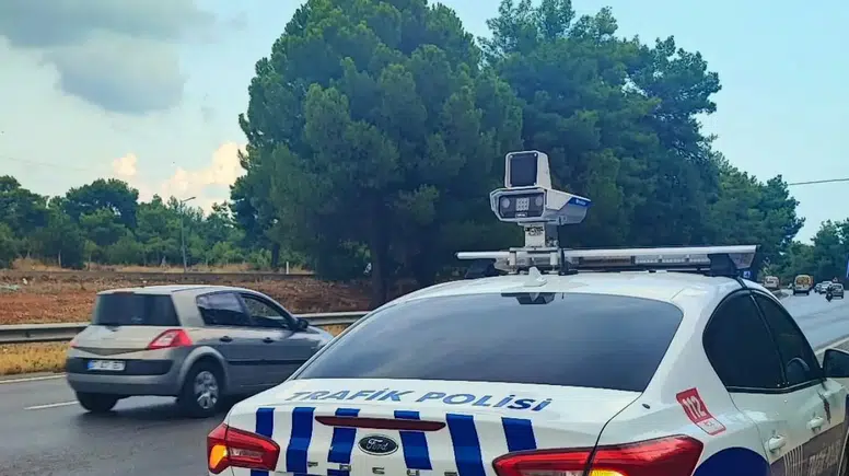 Antalya'da Yeni Nesil Radar Sistemi Görevde: Kral Yolu'nda Hız Yapan Yandı!
