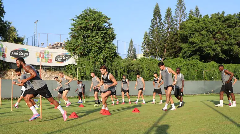 Corendon Alanyaspor Eyüpspor Deplasmanı İçin Sahaya İndi!