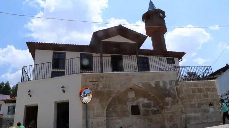 Burdur'da 181 Yıllık Hecin Dede Camii Yeniden Kapılarını Açtı