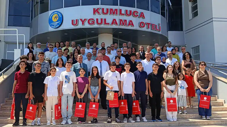 Kumluca’nın Gurur Günü! Türkiye Derecesi Yapan Öğrenciler Ödüllendirildi