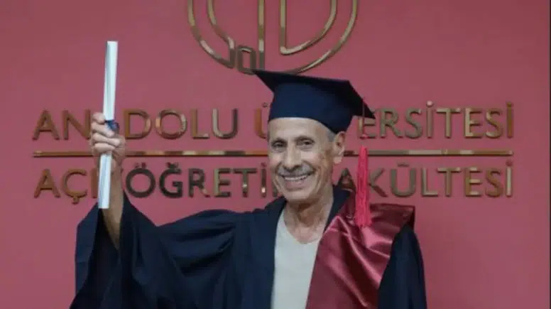 76 Yaşında Pes Etmedi! 21 Yılda 10 Bölüm Bitirdi