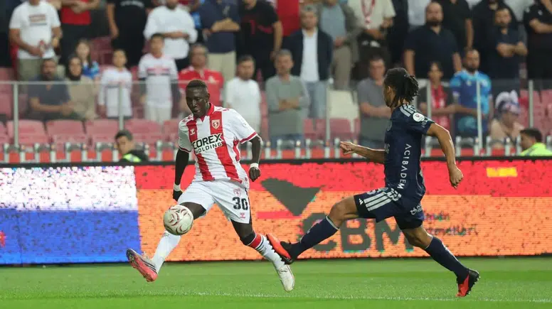 19 Mayıs Stadyumu'nda Nefes Kesen İlk Yarı: Samsunspor Direniyor!