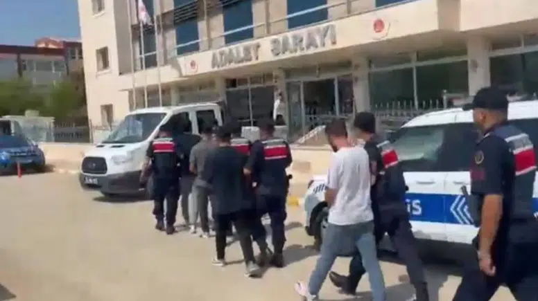 Kumluca'da Seri Hırsızlar Yakayı Ele Verdi: 9 Faili Meçhul Olay Bir Anda Çözüldü