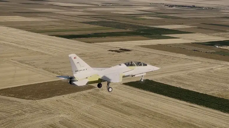 HÜRJET 30 Ağustos'ta Gök Vatan'la Buluştu: İlk Uçuş 18 Dakika Sürdü