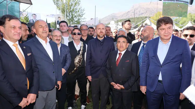 Elmalı'da Er Meydanı Protokolü Buluşturdu: Siyasetin Önemli İsimleri Bir Arada