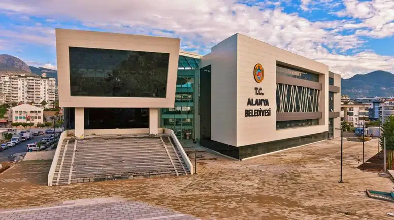 Alanya Belediyesi 26 Taşınmazı Kiraya Çıkardı! Çarşı Rıhtım Otoparkı ve İşyerleri İhalede