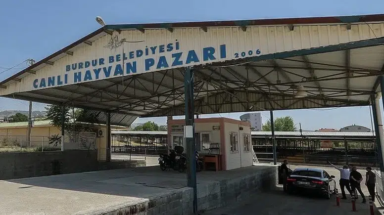 Burdur Belediyesi Canlı Hayvan Pazarı Şap Hastalığı Tedbiriyle Geçici Olarak Kapatıldı