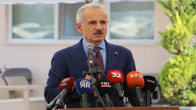 Ulaştırma Bakanı Isparta’da Sektör Temsilcileriyle Buluştu