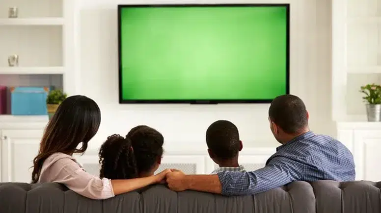 24 Eylül Perşembe TV Yayın Akışı: Bu Akşam Hangi Diziler ve Programlar Var?