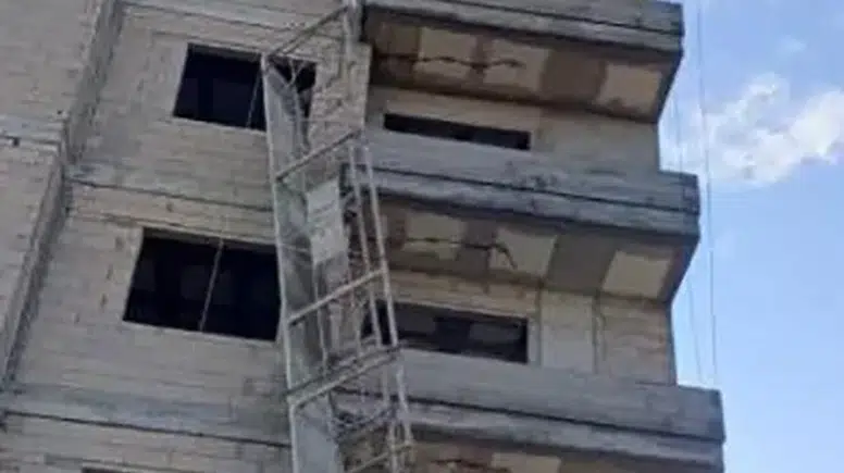 Mersin'de İnşaatta Acı Son! İskeleden Düşen İki İşçiden Biri Kurtarılamadı