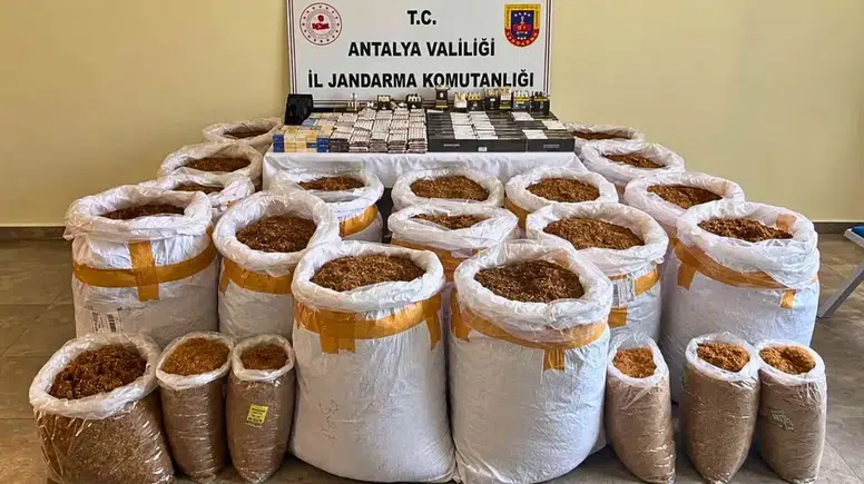 Döşemealtı'da Gizli Depodan Çuval Çuval Kaçak Tütün Çıktı
