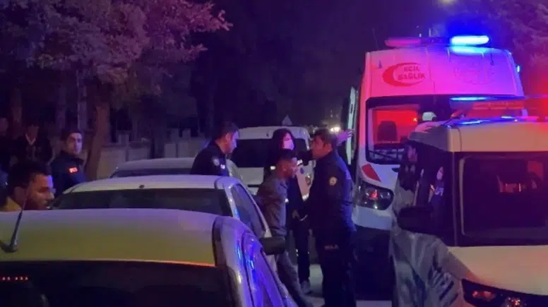 Kayseri'de Babasını Öldürüp Cansız Bedeniyle 1 Gün Aynı Evde Kaldı!