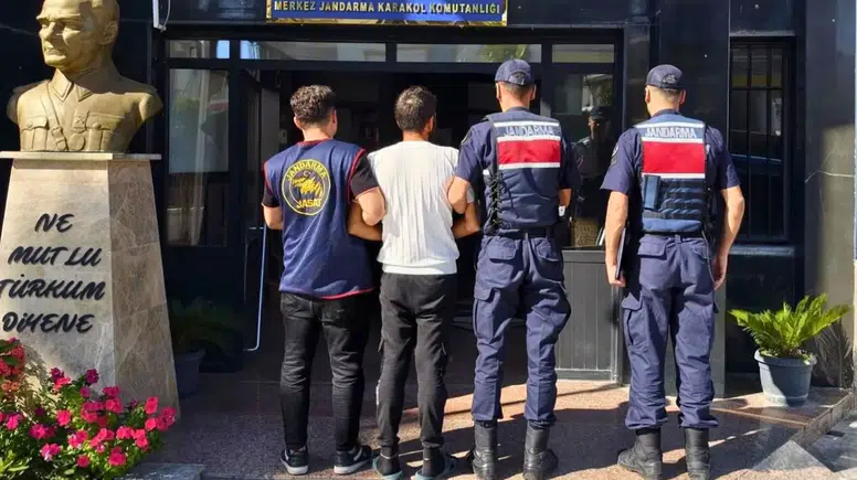 Antalya'da Saklanan Firariler Yakayı Ele Verdi: 3 Tutuklama
