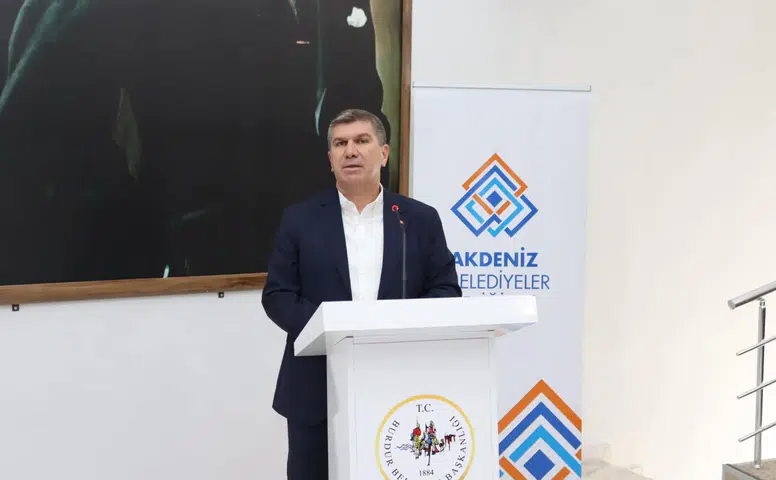 Akdeniz Belediyeler Birliği’nde Bayrak Değişimi: Yeni Başkan Ercengiz