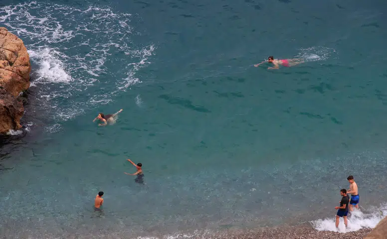 Antalya'da Yarım Günde İki Mevsim