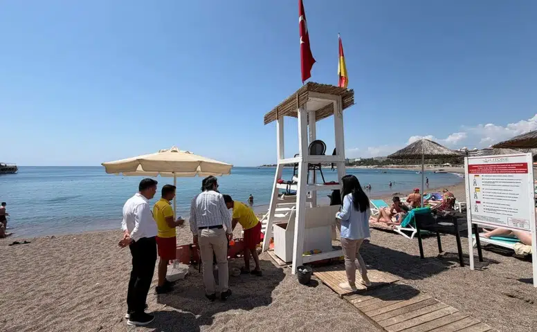 Alanya Plajlarında Mavi Bayrak Mesaisi