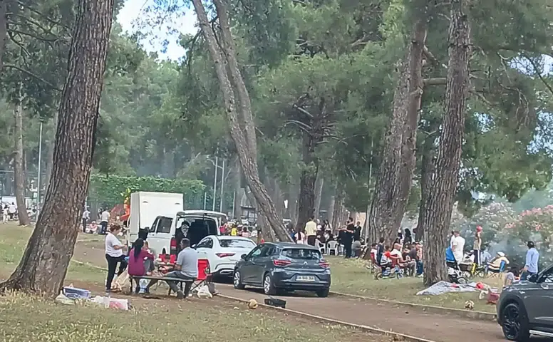 Antalya’da Bayramın İkinci Günü Mesire Alanları Doldu, Yer Kalmadı