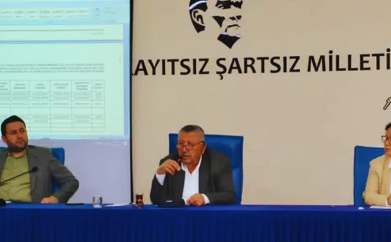 Kaş’ta ‘AKP’li Kocaer’e CHP Desteği’ Tartışılıyor