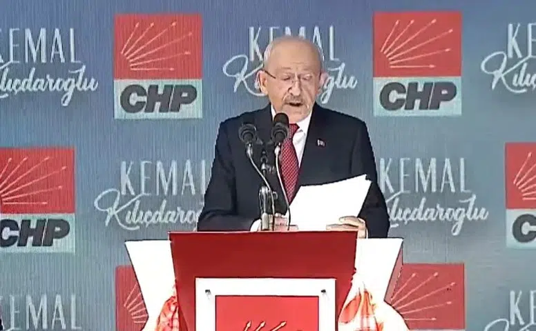 Kürsüde Özür Diledi Ama Arşiv Her Şeyi Gösterdi!