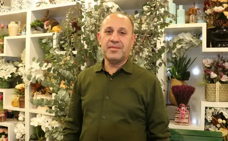 Çiçekçilerde Mesai: Antalyalılar Hediye Alsa da Çiçekten Vazgeçmiyor