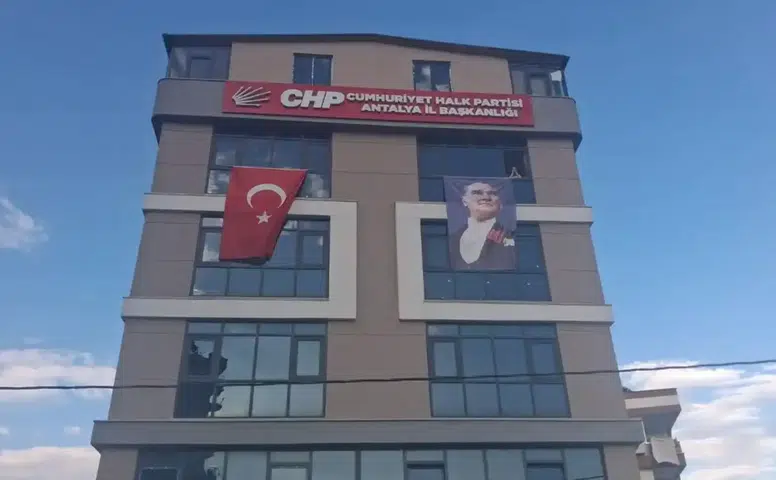 Olası Bir Kurultay Çağrısında Antalya Delegasyonu'nun Tavrı Ne Olacak?