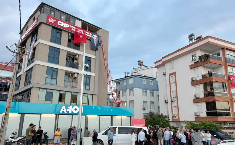 CHP ANTALYA İL ÖRGÜTÜNDE OLAĞANÜSTÜ TOPLANTI