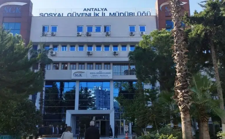 Antalya’da SGK Eski İl Müdürü'ne Rüşvet Skandalında Hapis Şoku