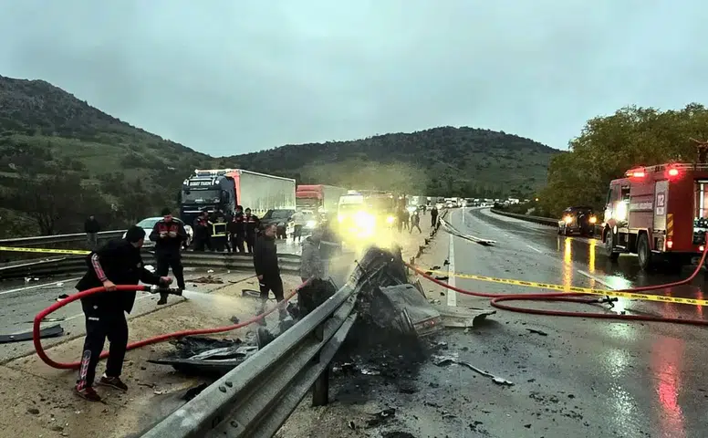 Antalya Yolunda Feci Kaza: Sürücü Bu Araçtan Sağ Çıkamadı