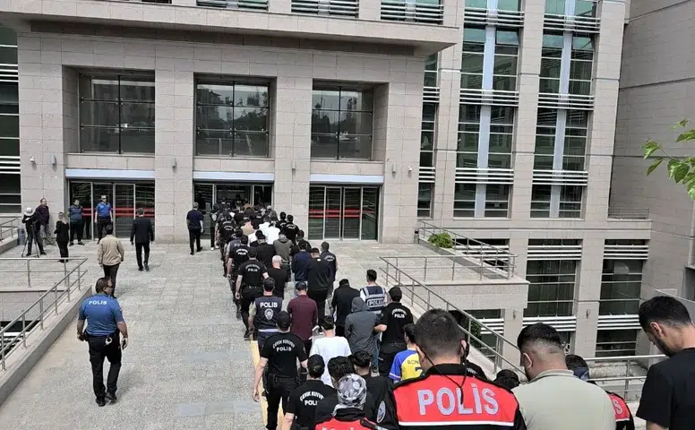 Antalya Dahil 17 İlde Yasa Dışı Bahis Çetesine Operasyon! 87 Tutuklama