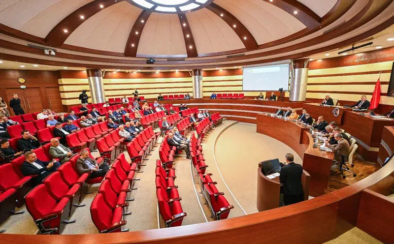 Akdeniz Üniversitesi'ne 50 Milyon TL'lik Destek Tepki Getirdi