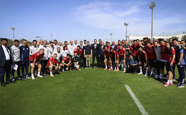 Şehir Tek Yürek, Hedef Ligde Kalmak: Vali Şahin’den Antalyaspor’a Tam Destek!