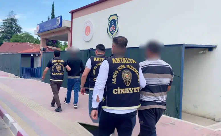 Antalya Emniyeti Bir Haftada 20 Bin Kişiyi Sorguladı!