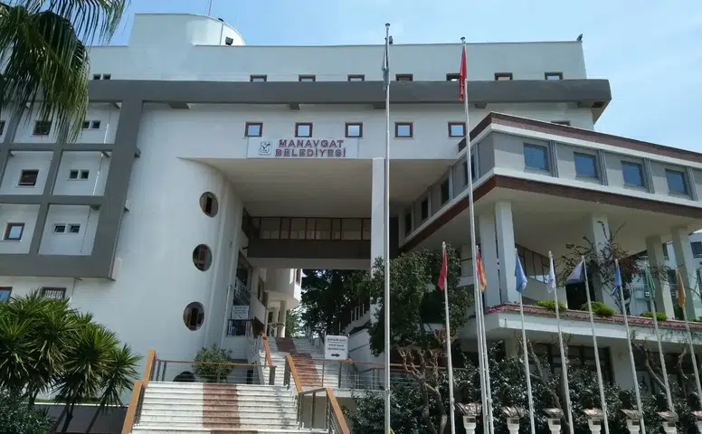 Manavgat Belediyesi Muhasebe Müdürü ile İş İnsanı Tutuklandı