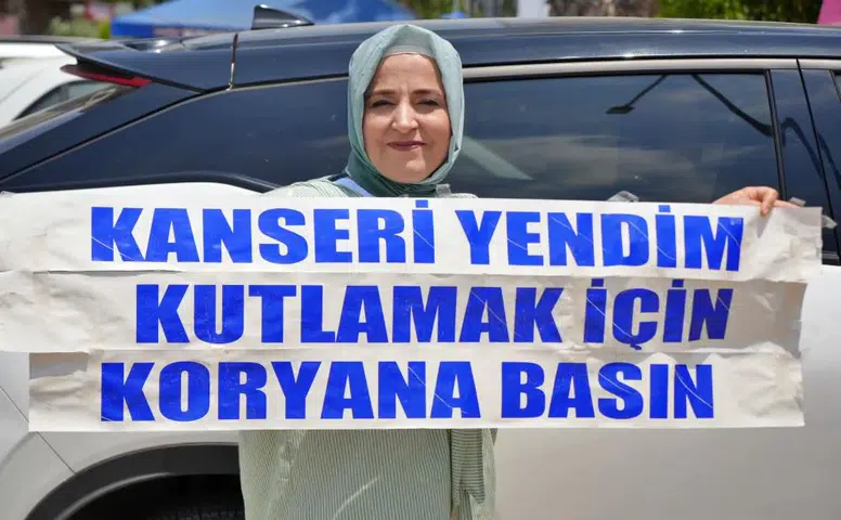 Kanseri Yendi, Sevincini Antalya Halkıyla Paylaştı