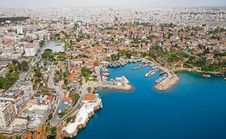 Antalya Turizminde 'Kimlik ve Fiyat' Alarmı