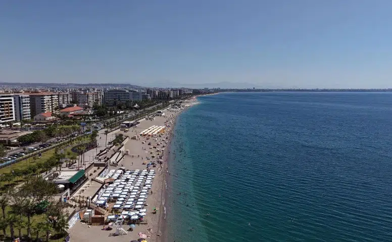 Antalya Kıyılarında Deniz Suyu Sıcaklığı Rekor Kırdı